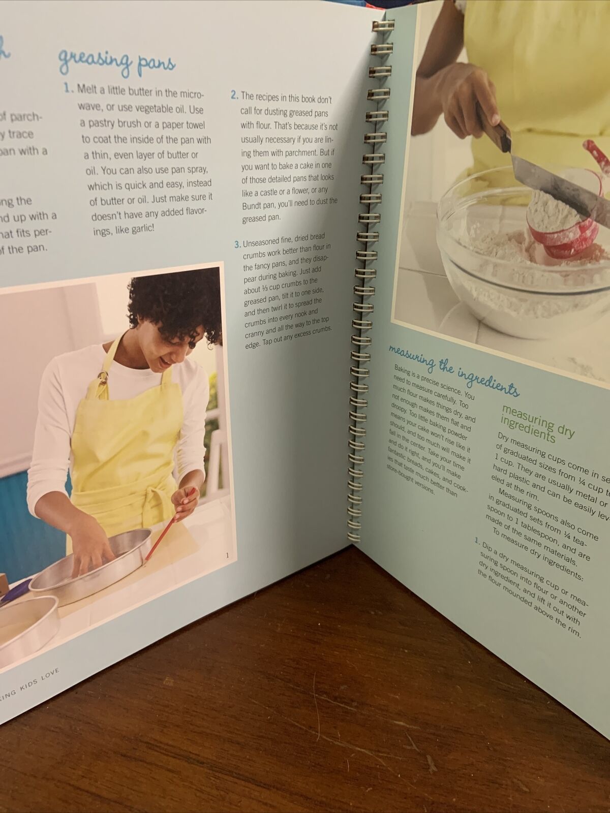 Cookbook BAKING KIDS LOVE By Sur La Table Cindy Mushet & Maren Caruso 2008 HC