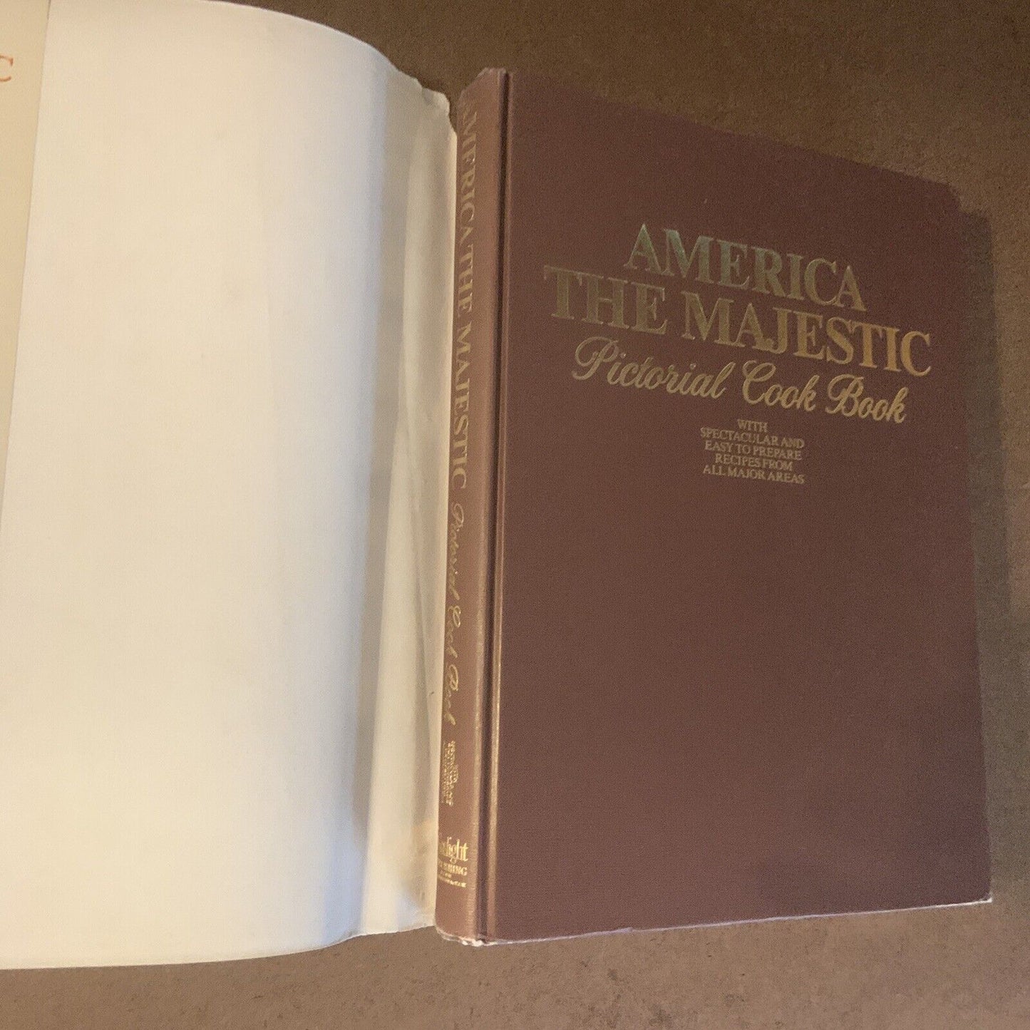 Cookbook AMERICA The Majestic Pictorial HC DJ 1981 1st Edition LARGE Recipe Book