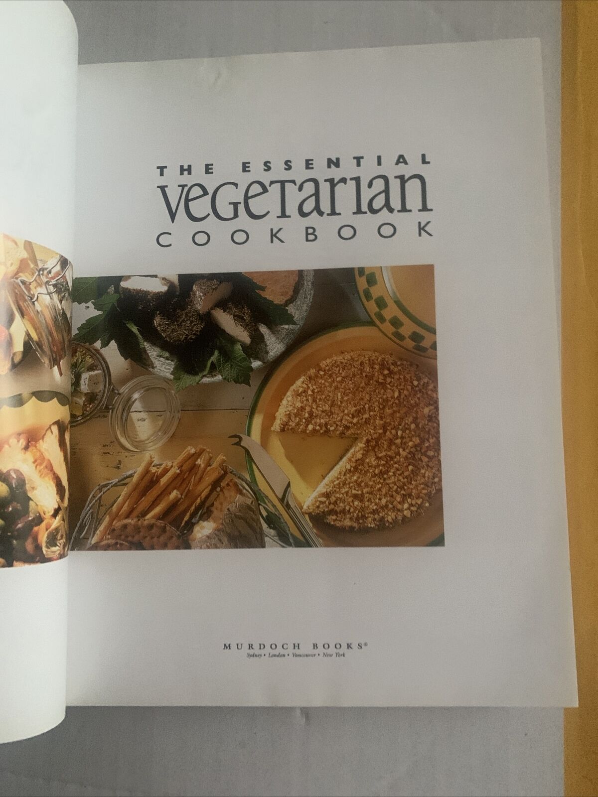 Cookbook The ESSENTIAL VEGETARIAN Murdoch Books 1997 Australia Recipe HC DJ NEW