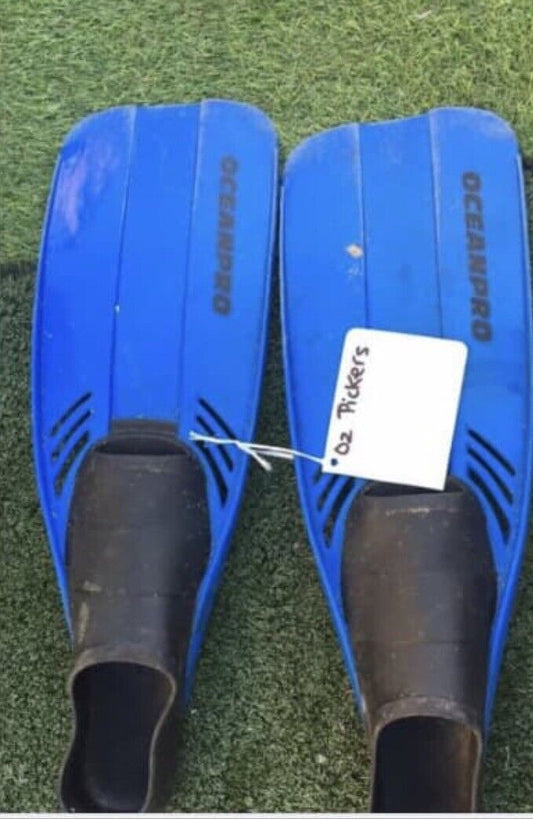 OCEANPRO BLUE BLACK FINS FLIPPERS SIZE 39-41 or 6-7 EUC Swimming Diving Gear