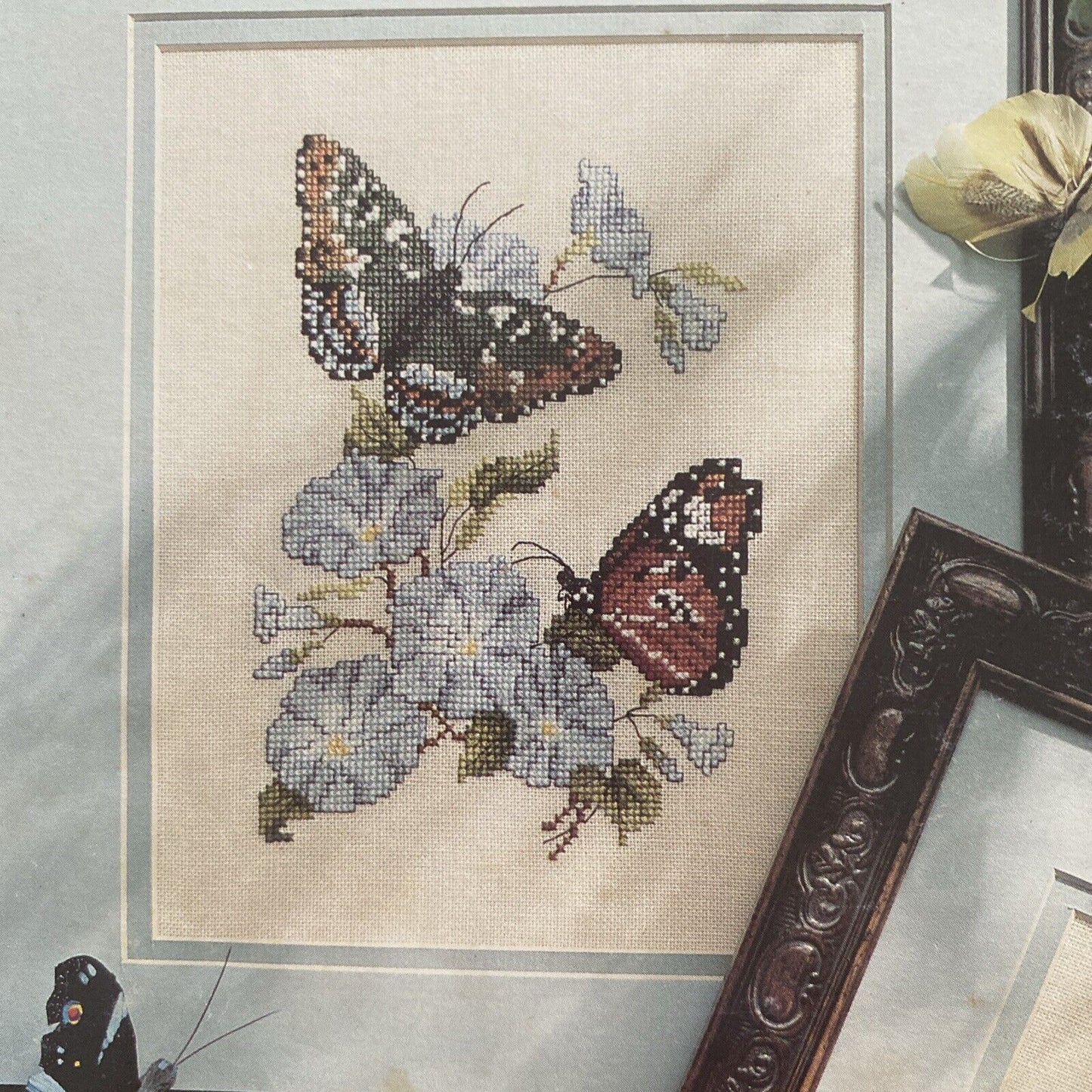 Cross Stitch Pattern Spring Beauties Four Designs by Donna Richardson  Booklet