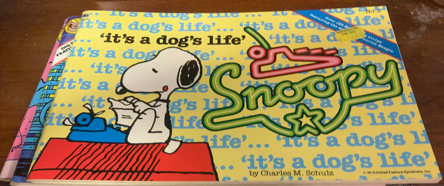 SNOOPY it’s a Dog’s Life & More Charles Schulz Comic Strip PB LOT 5 Book Bundle
