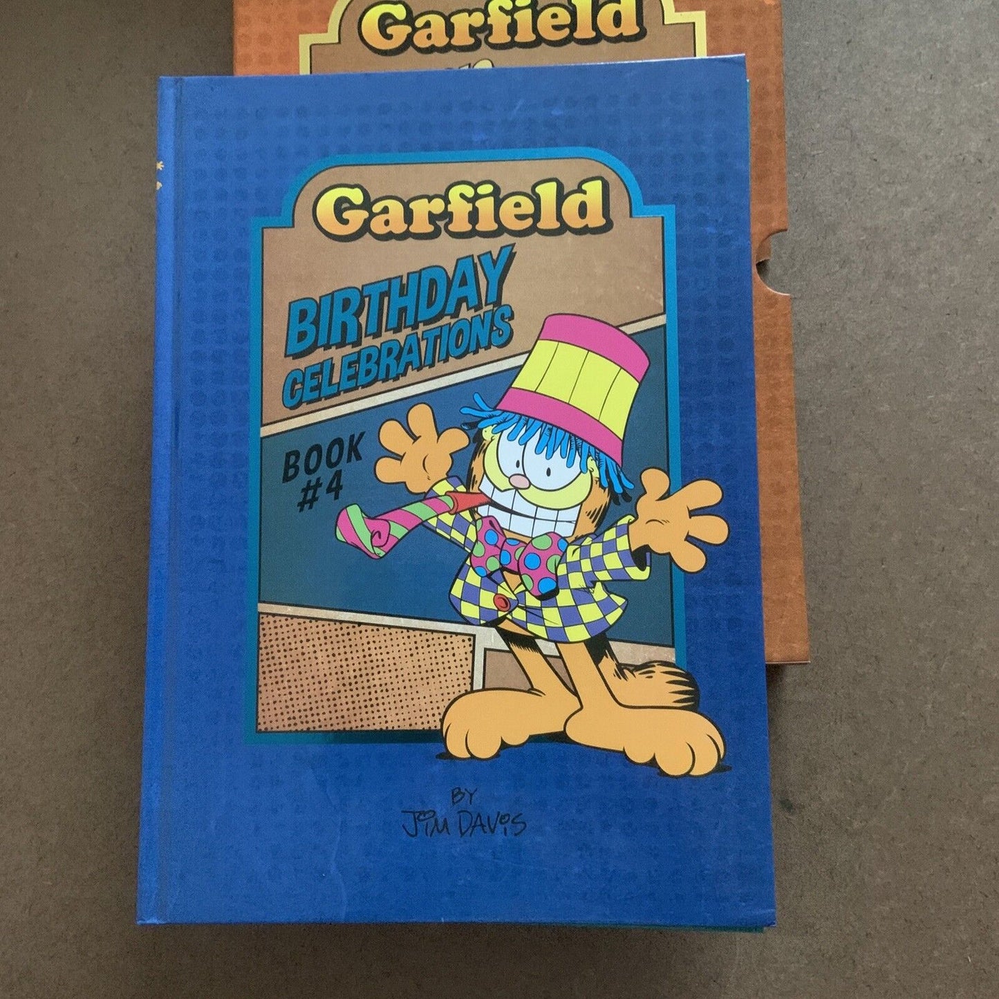 Comic Book GARFIELD CLASSIC LIBRARY Jim Davis Classic  + Slipcase 4X HC Book