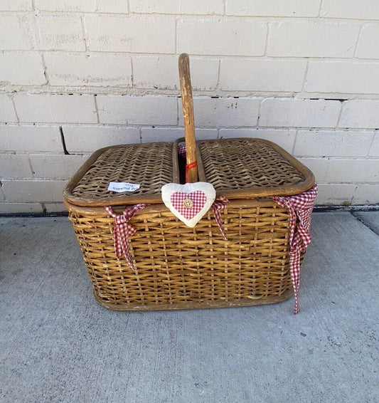 Picnic Basket 1980’s 48cm Split Cane French Red Check Liner Display Storage E128