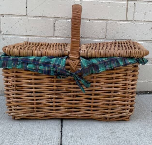 Vintage Picnic Basket 50cm BAMBOO CANE HAMPER FRENCH Green TARTAN LINER AE55