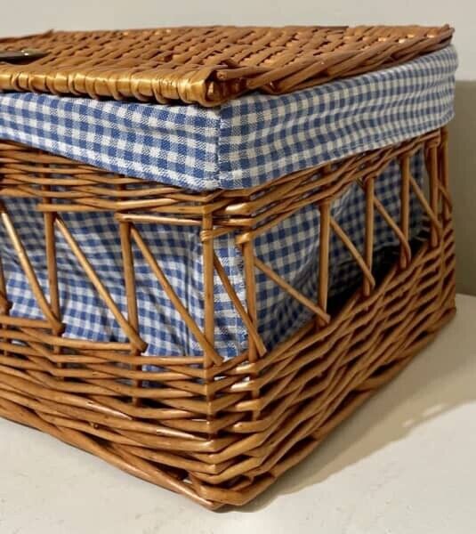 Picnic Basket English Style Retro 42cm Wicker Gift Hamper Blue White Check AE325
