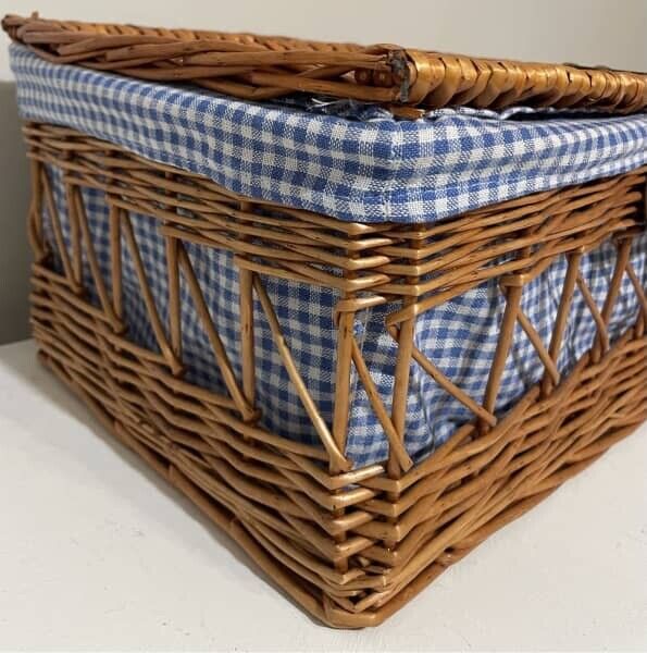 Picnic Basket English Style Retro 42cm Wicker Gift Hamper Blue White Check AE325