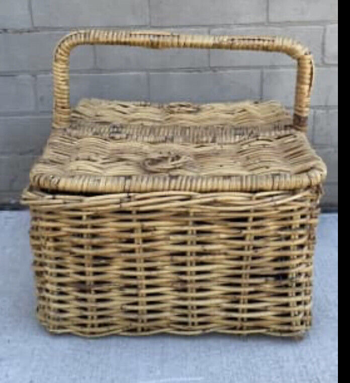 Vintage Picnic Basket HAMPER 42cm BAMBOO CANE FRENCH ENGLISH Style Storage AE51