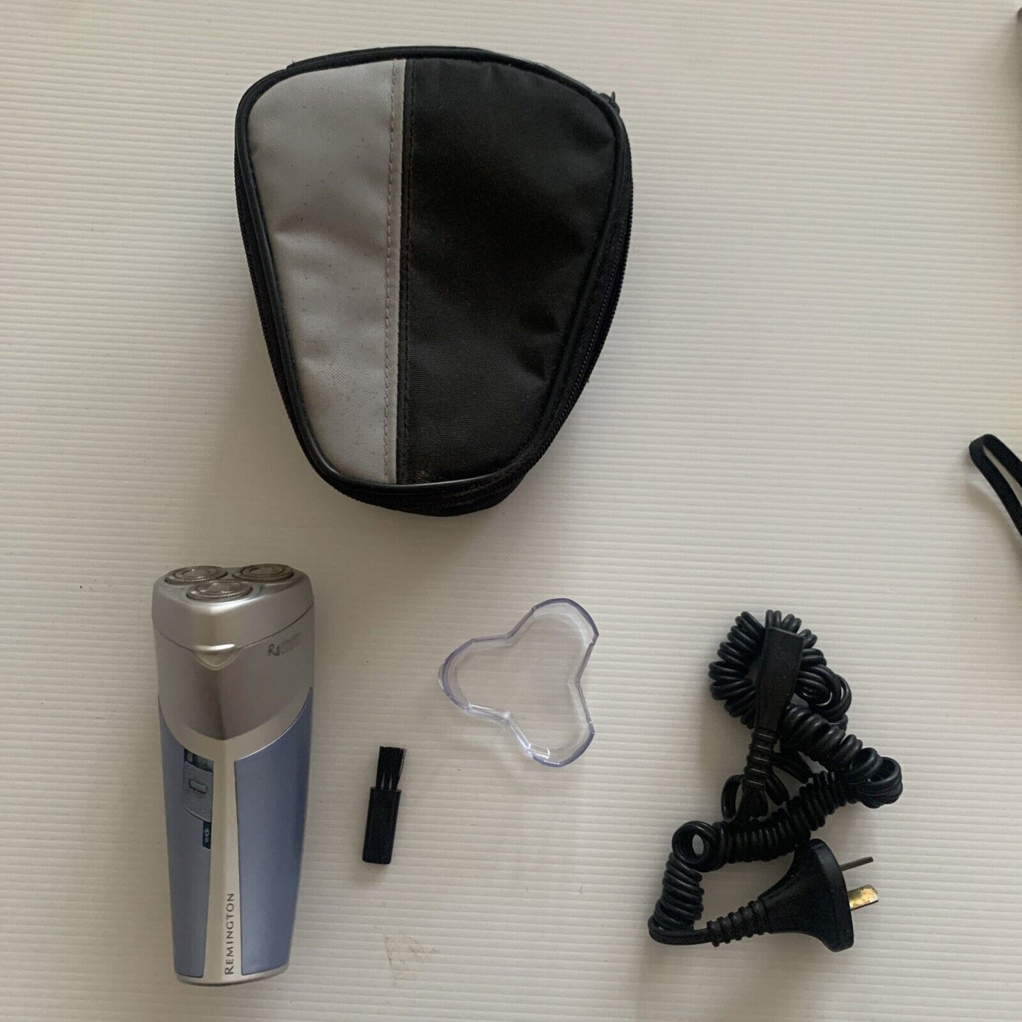 Remington R4 Rotary Shaver shave longer scruff and shorter stubble NEW