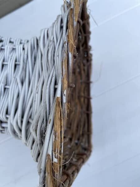 Vintage White Wicker Basket Rattan Planter Vase MCM Floral Arrangement AE08