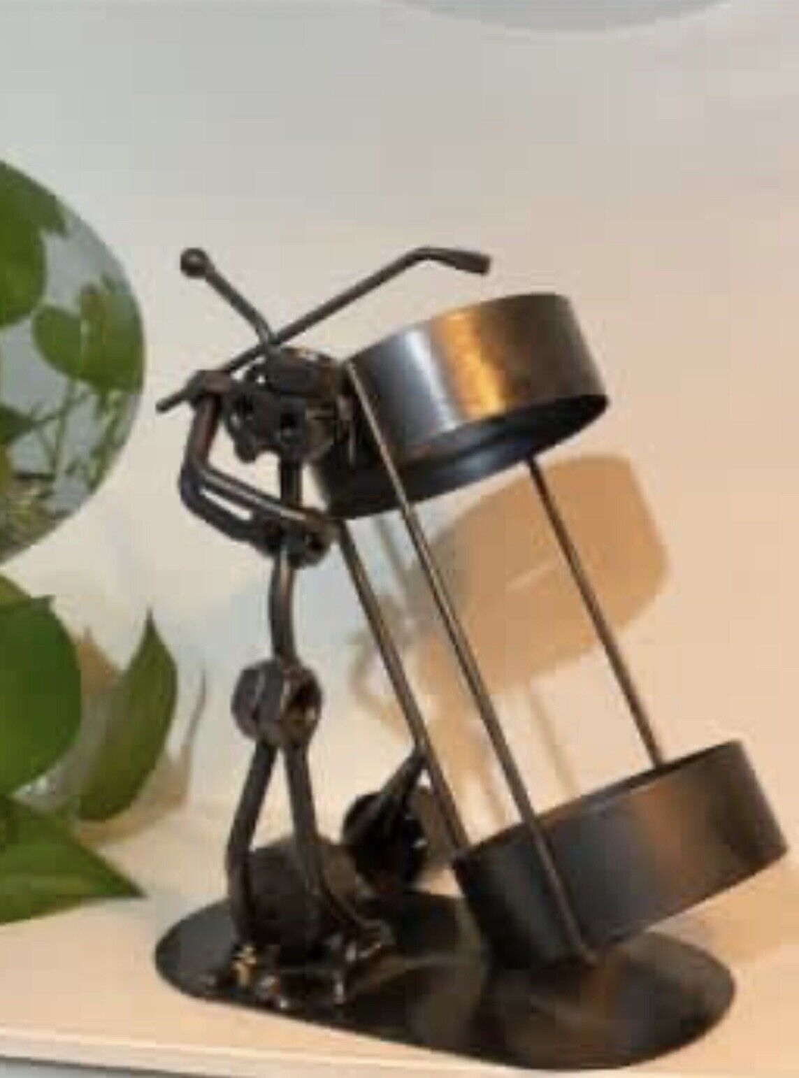 Wine Bottle Holder 20cm Metal Art Man w Golf Club Golfer Decor Fun Gift ManCave