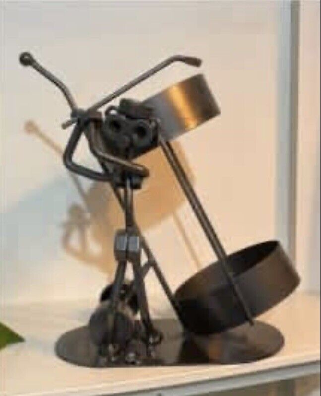 Wine Bottle Holder 20cm Metal Art Man w Golf Club Golfer Decor Fun Gift ManCave