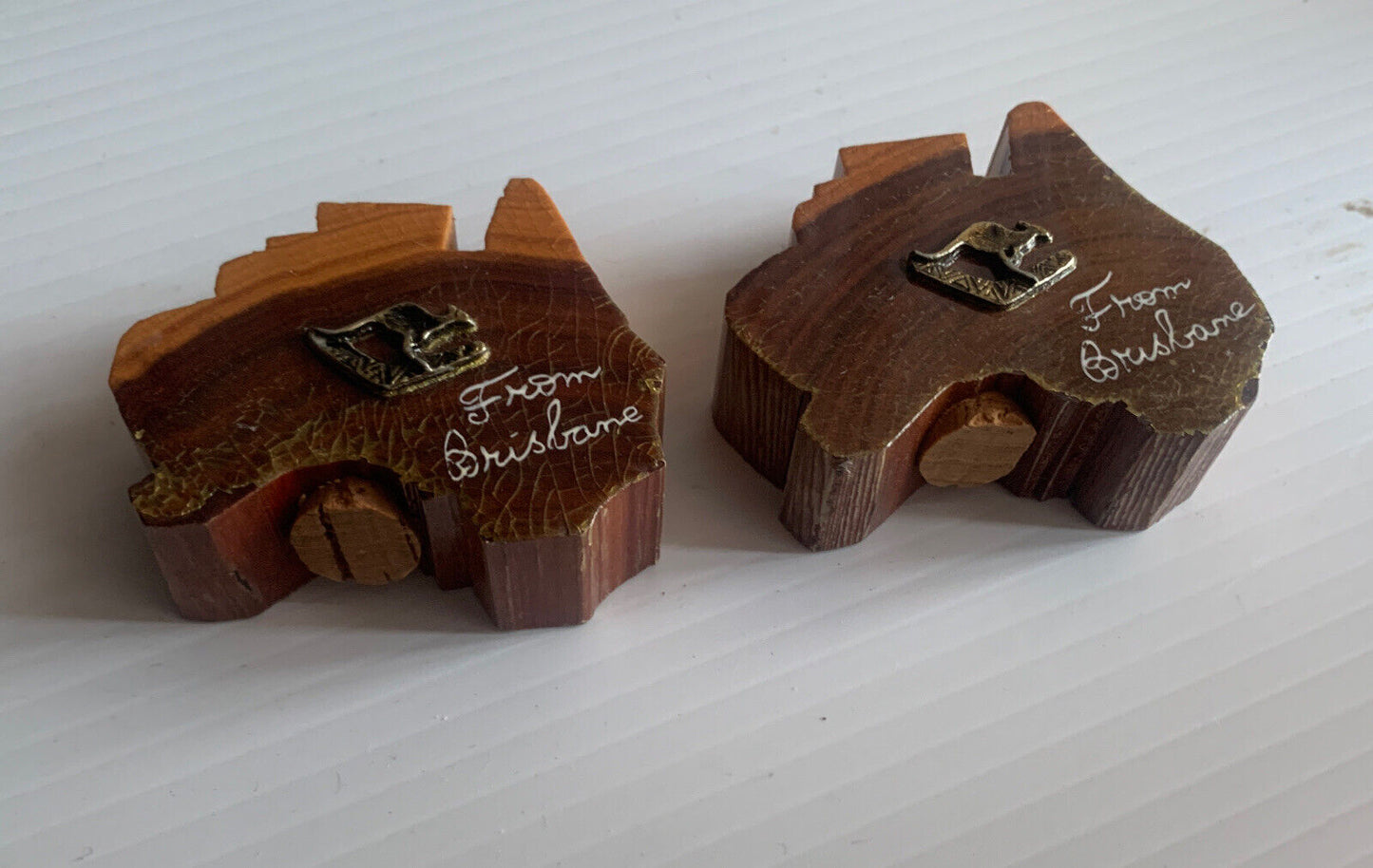 1960’s Australia Shape Wooden Salt Pepper Shaker Set Corks Brisbane Souvenir NEW