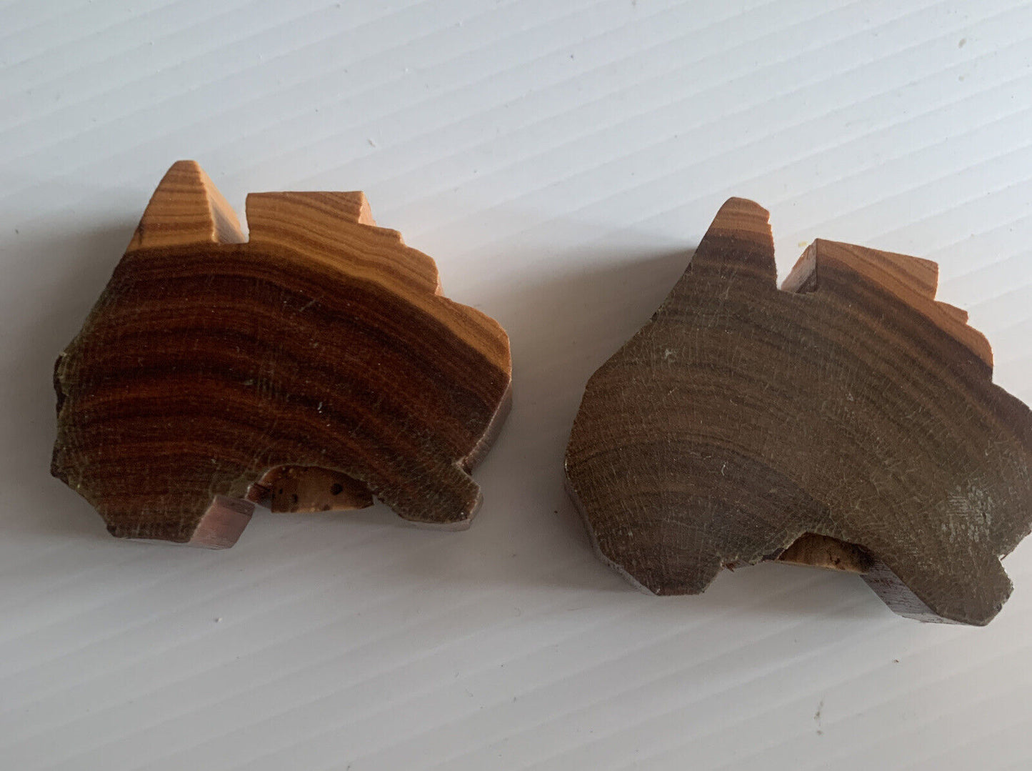 1960’s Australia Shape Wooden Salt Pepper Shaker Set Corks Brisbane Souvenir NEW