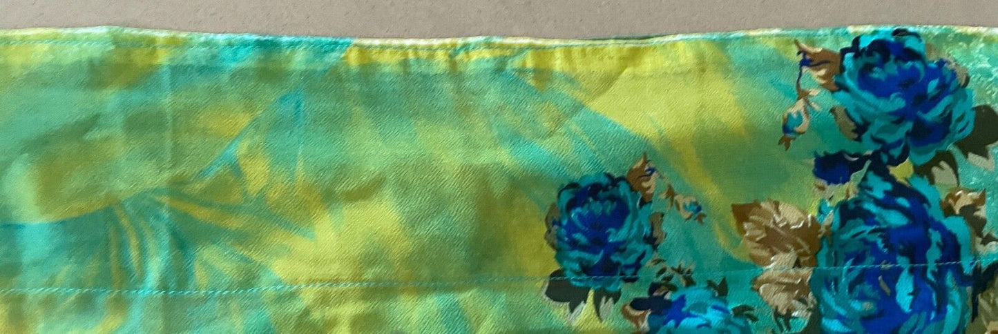 Pallu Bright Green Coloured Paisley Floral W 118 x L 5.58 m Silky Chiffon Saree