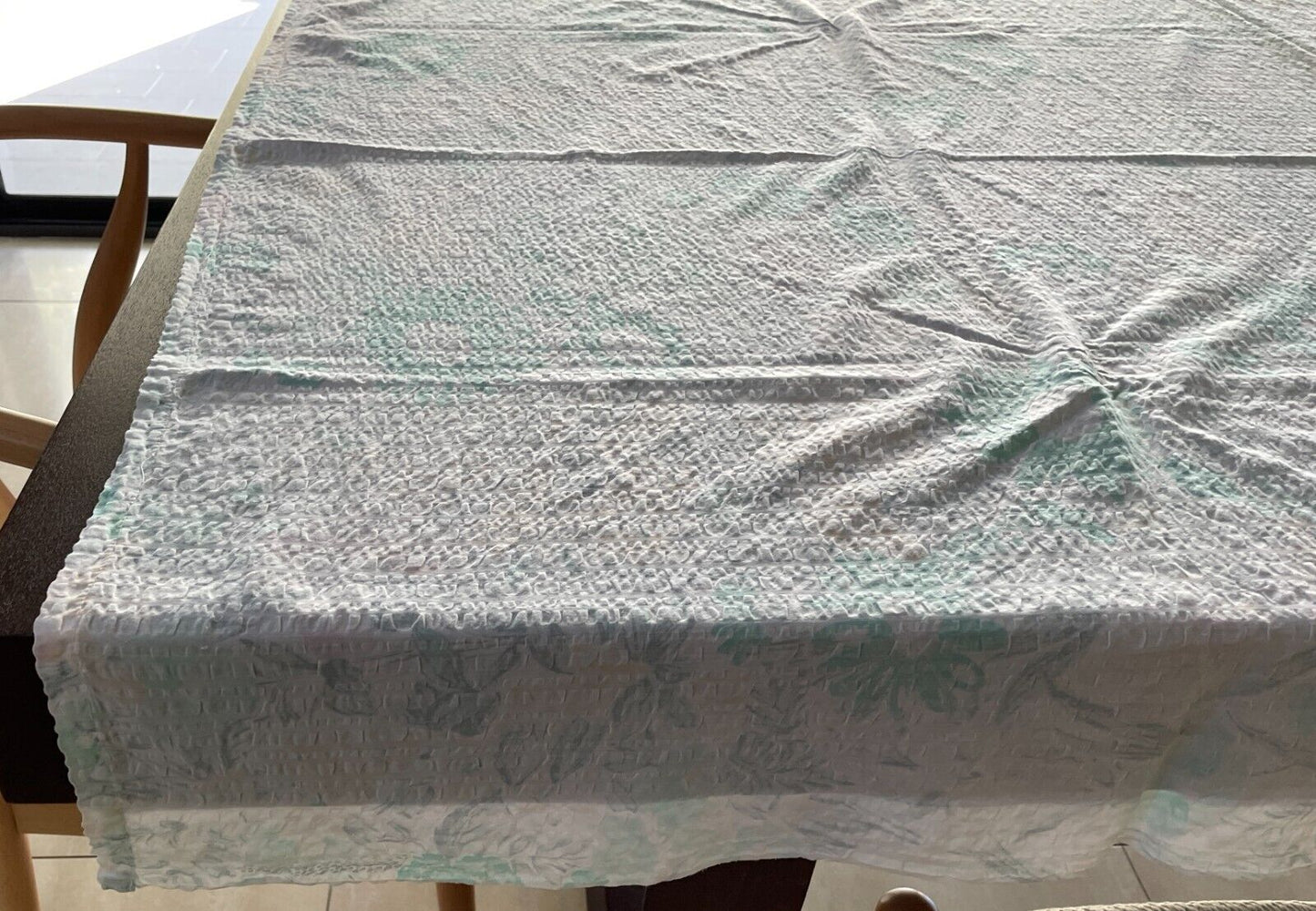 TABLE CLOTH Vintage Seersucker Floral Print Pale Green/Pink/Orange 197 x 142cm