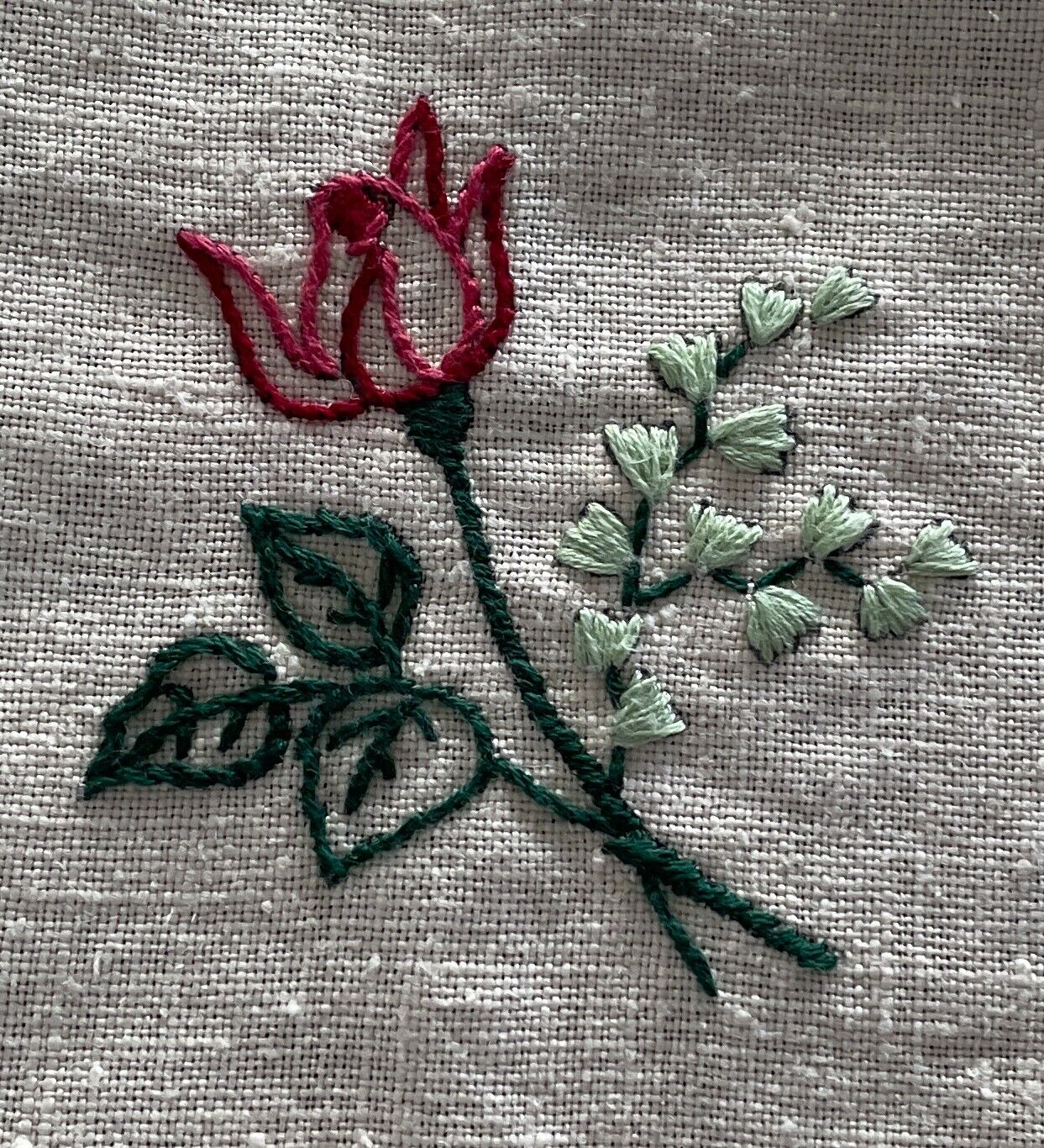 TABLE CLOTH Vintage 1960's Beige Linen/Cotton Embroidered Flowers Crochet Trim