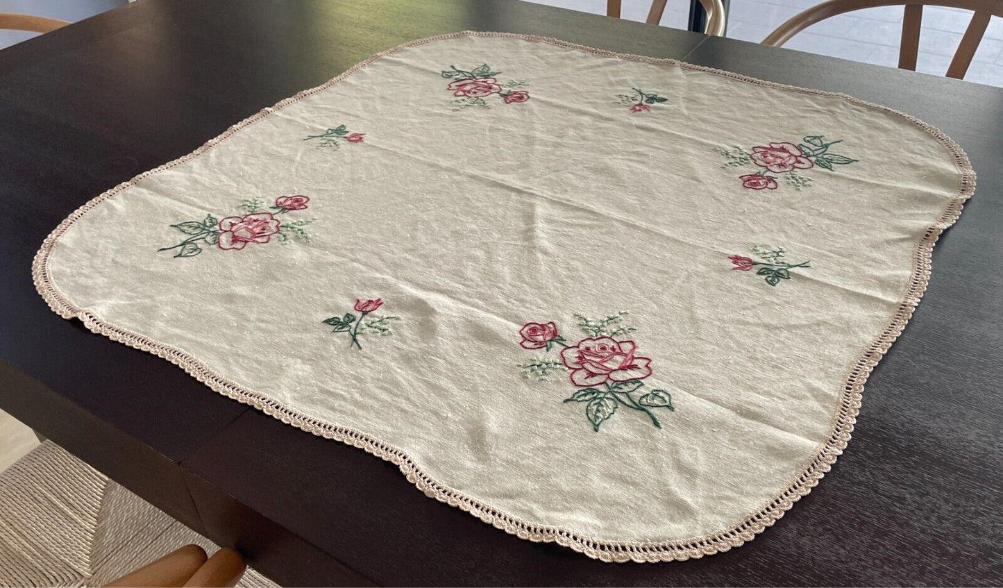TABLE CLOTH Vintage 1960's Beige Linen/Cotton Embroidered Flowers Crochet Trim