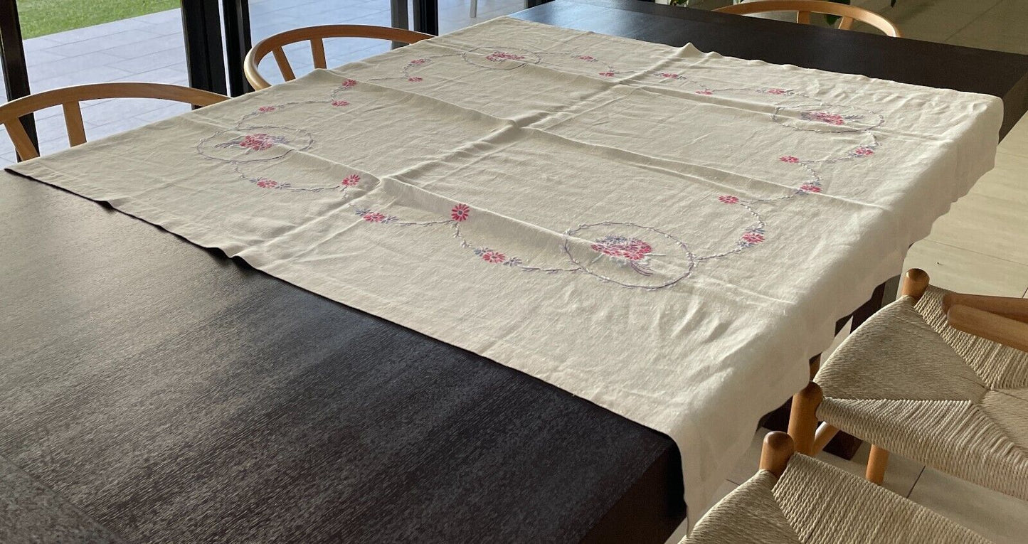 TABLE CLOTH Vintage Off White Hand Embroidered Floral Motif  126 x 121cm