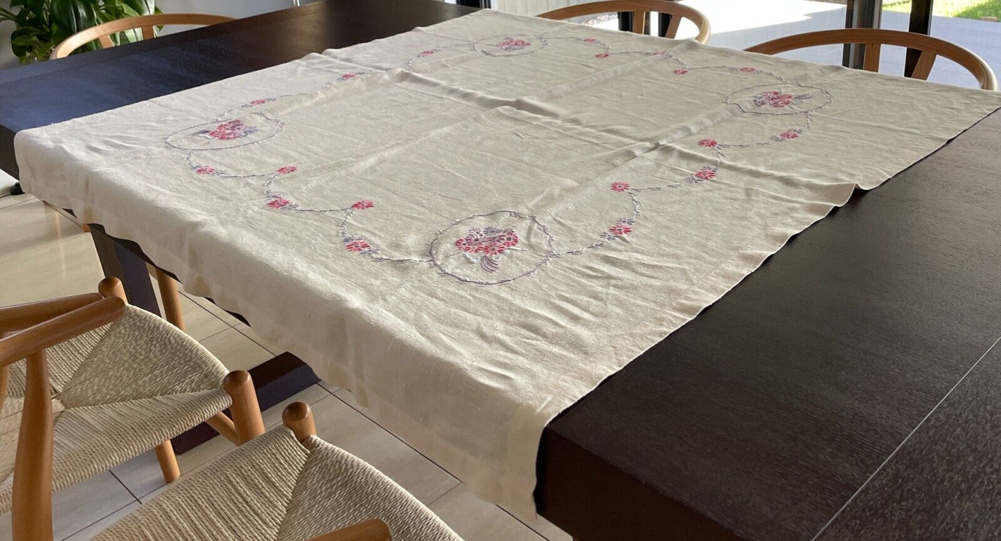 TABLE CLOTH Vintage Off White Hand Embroidered Floral Motif  126 x 121cm