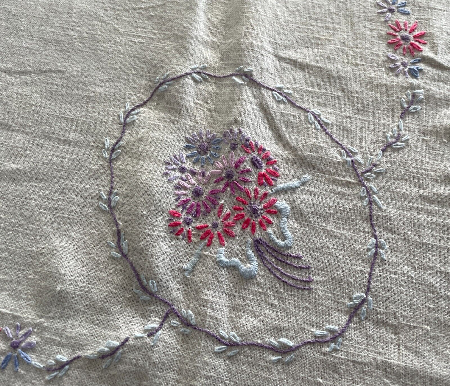 TABLE CLOTH Vintage Off White Hand Embroidered Floral Motif  126 x 121cm