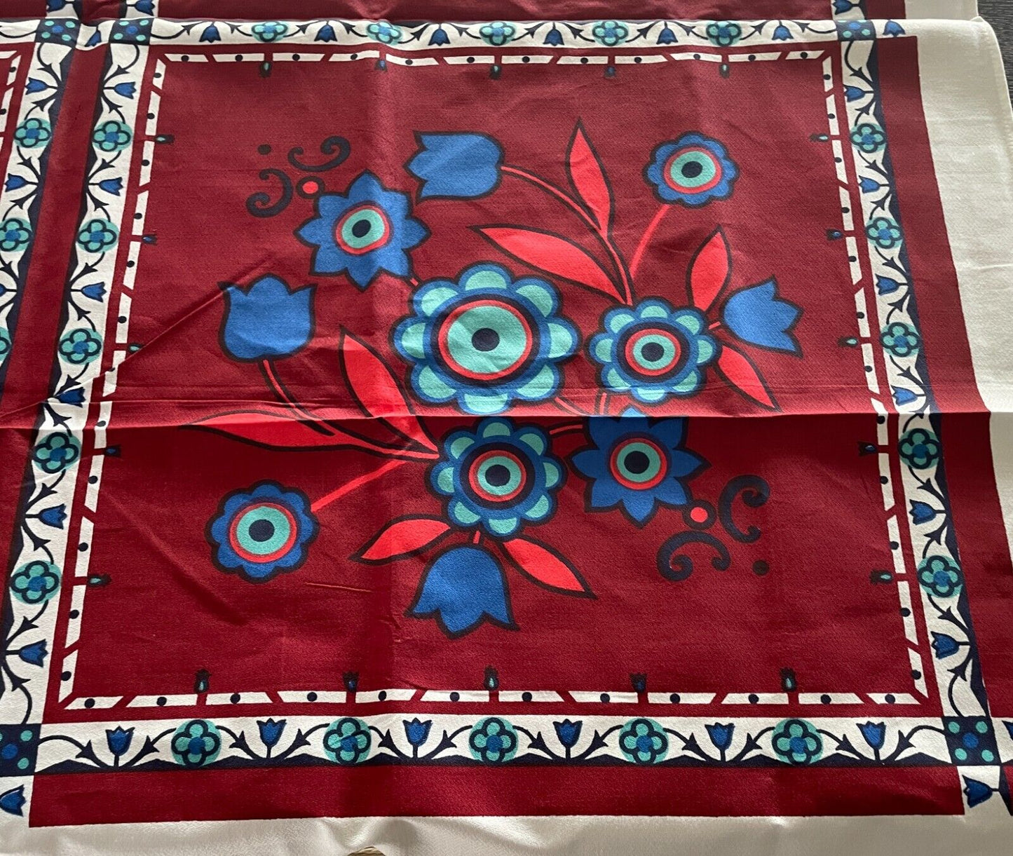 TABLE CLOTH Vintage 1960'S Cotton Maroon Retro Floral Print  127 x 172cm