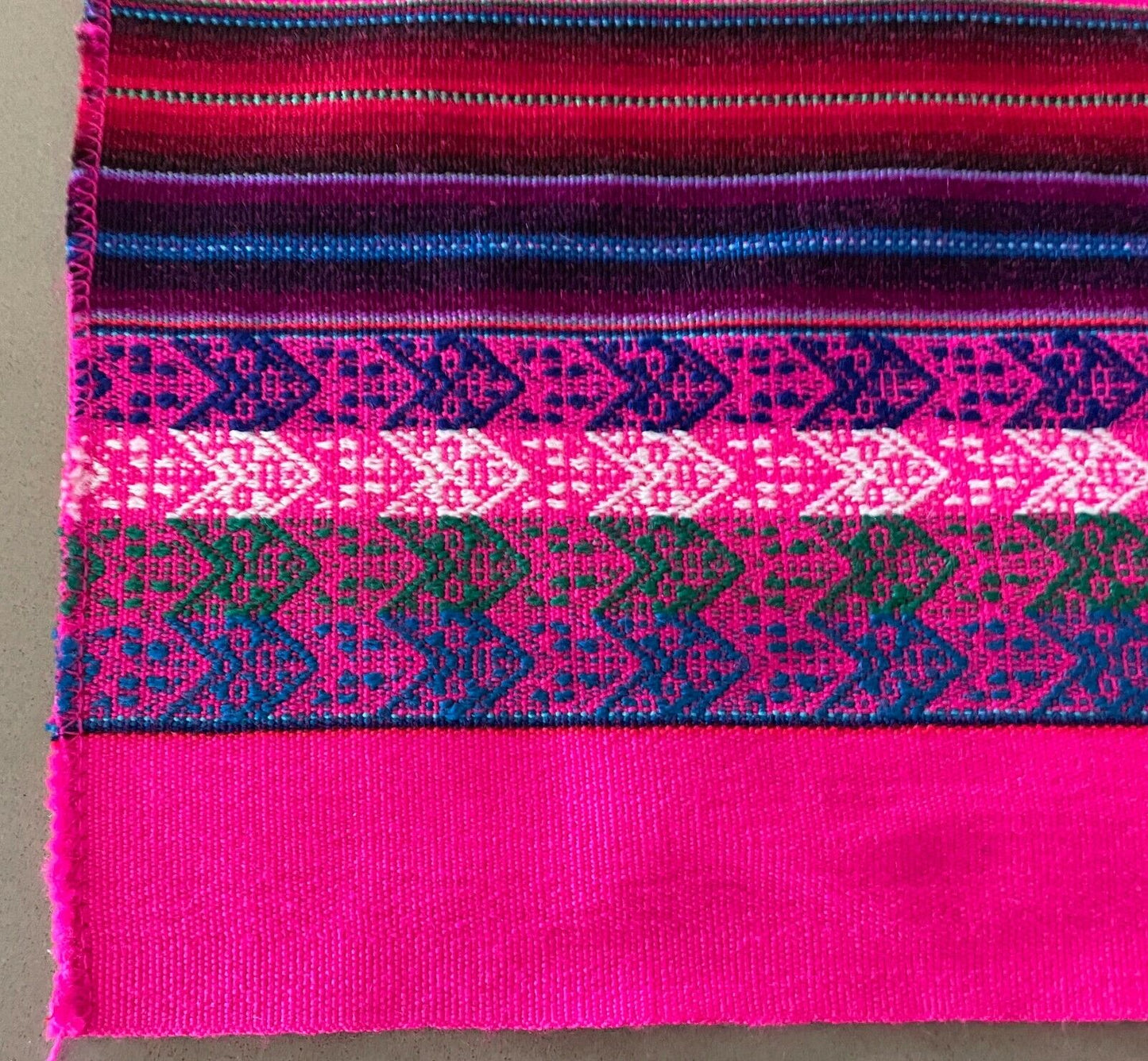 TABLE CLOTH Handmade Bright Multi Colour Thick Fabric 122 x 130cm Picnic Rug NEW