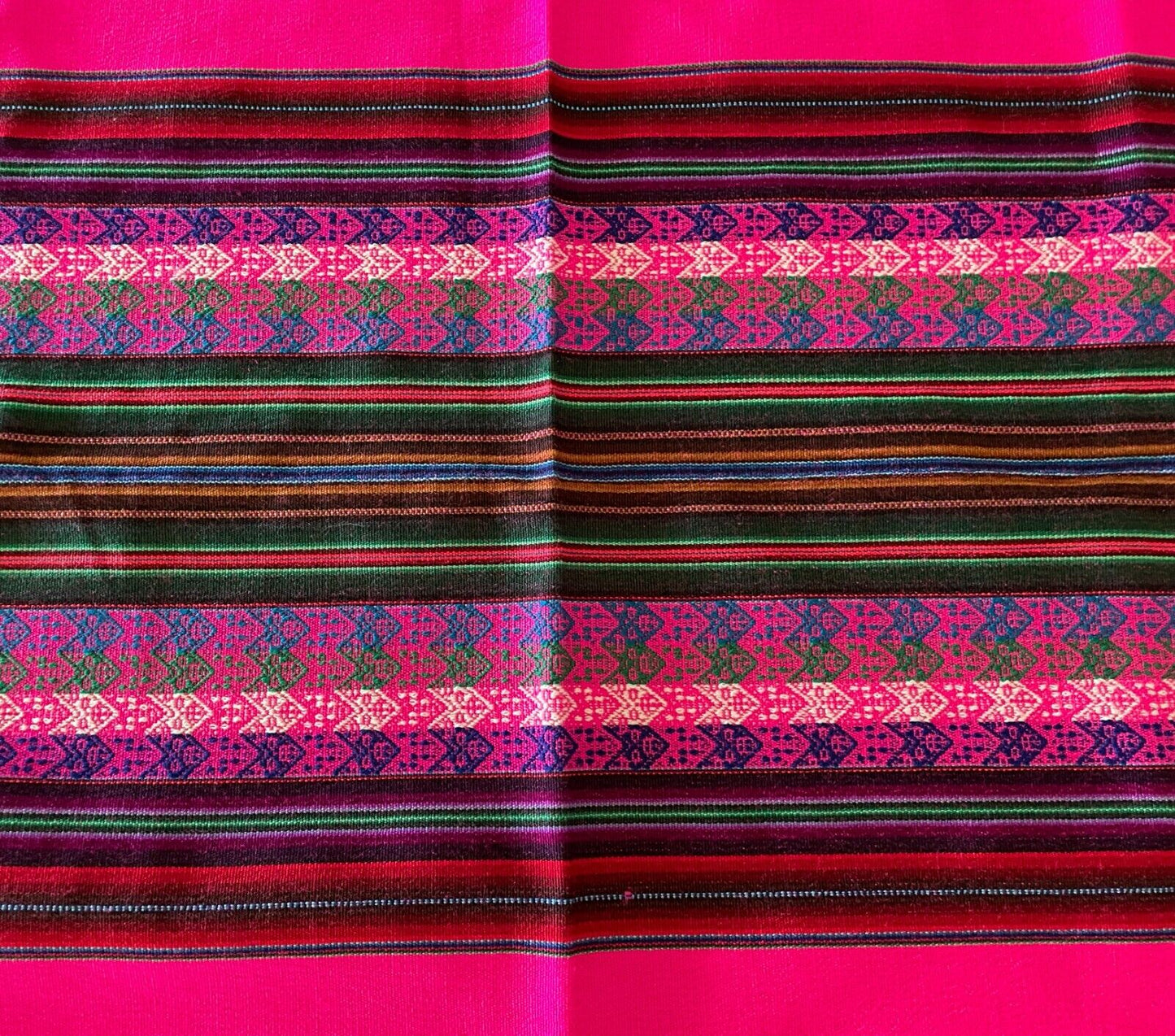TABLE CLOTH Handmade Bright Multi Colour Thick Fabric 122 x 130cm Picnic Rug NEW