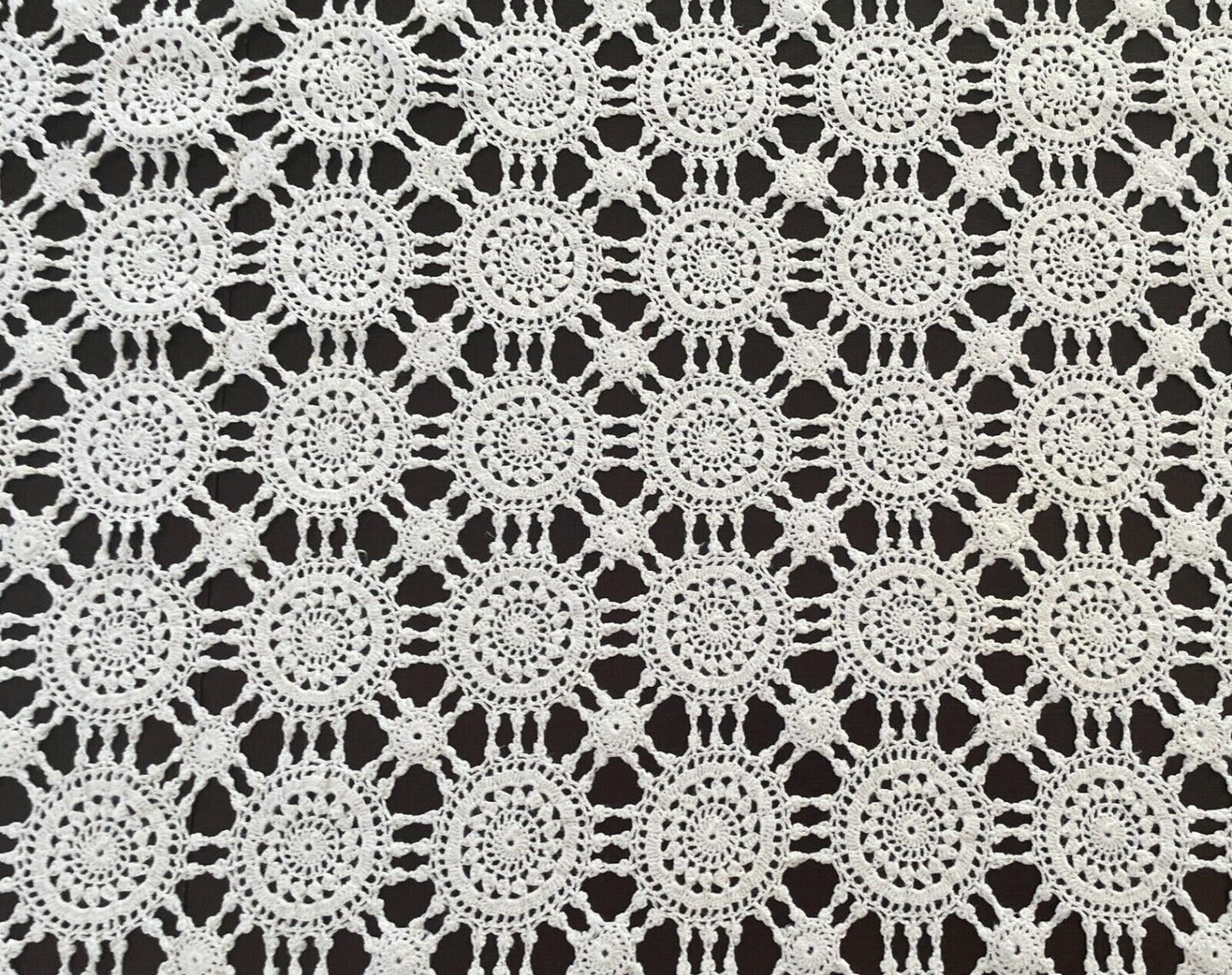 Crochet Lace TABLE CLOTH 1970s White Cotton Rectangle Bedspread 137 x 183cm