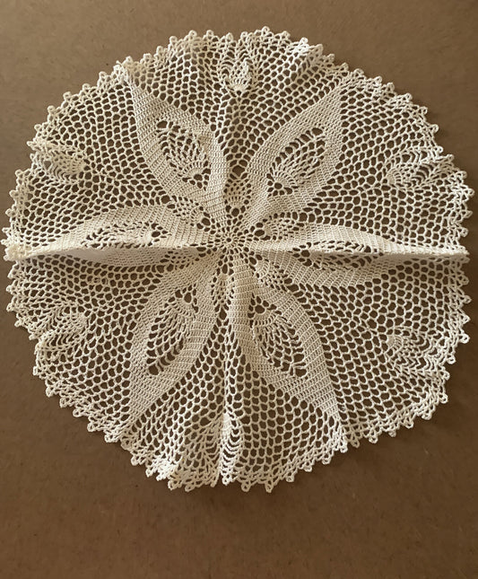 Cottage core DOILEY Round Off White Decor 40cm Crochet Tatted Table Mat Doilie