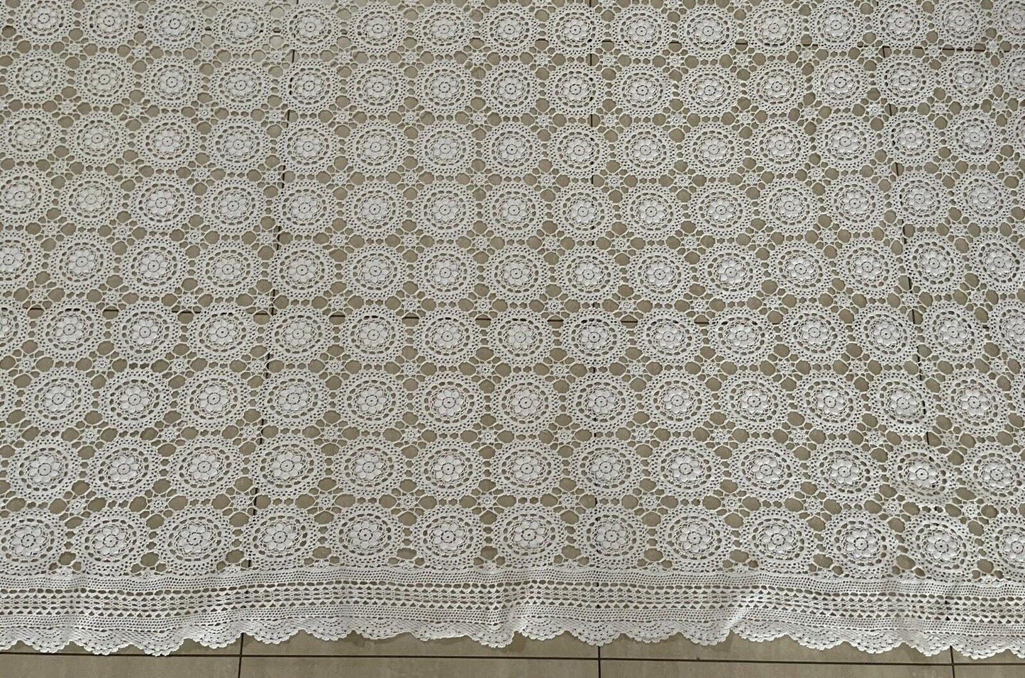 Crochet Lace TABLE CLOTH 1970's White Cotton Rectangle Bedspread 222x171cm