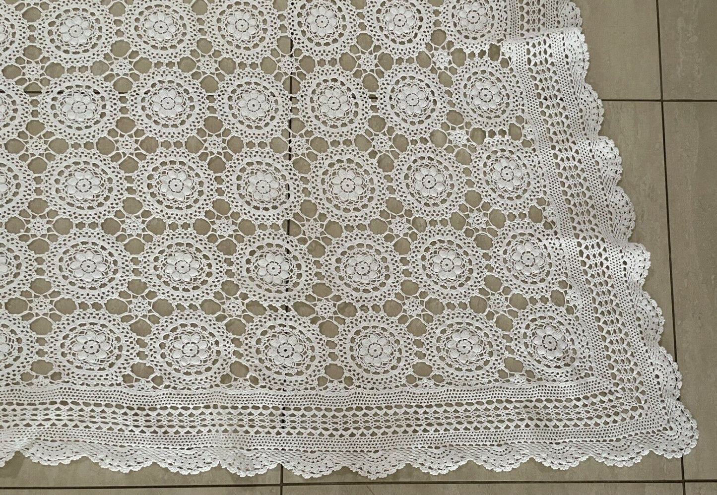 Crochet Lace TABLE CLOTH 1970's White Cotton Rectangle Bedspread 222x171cm