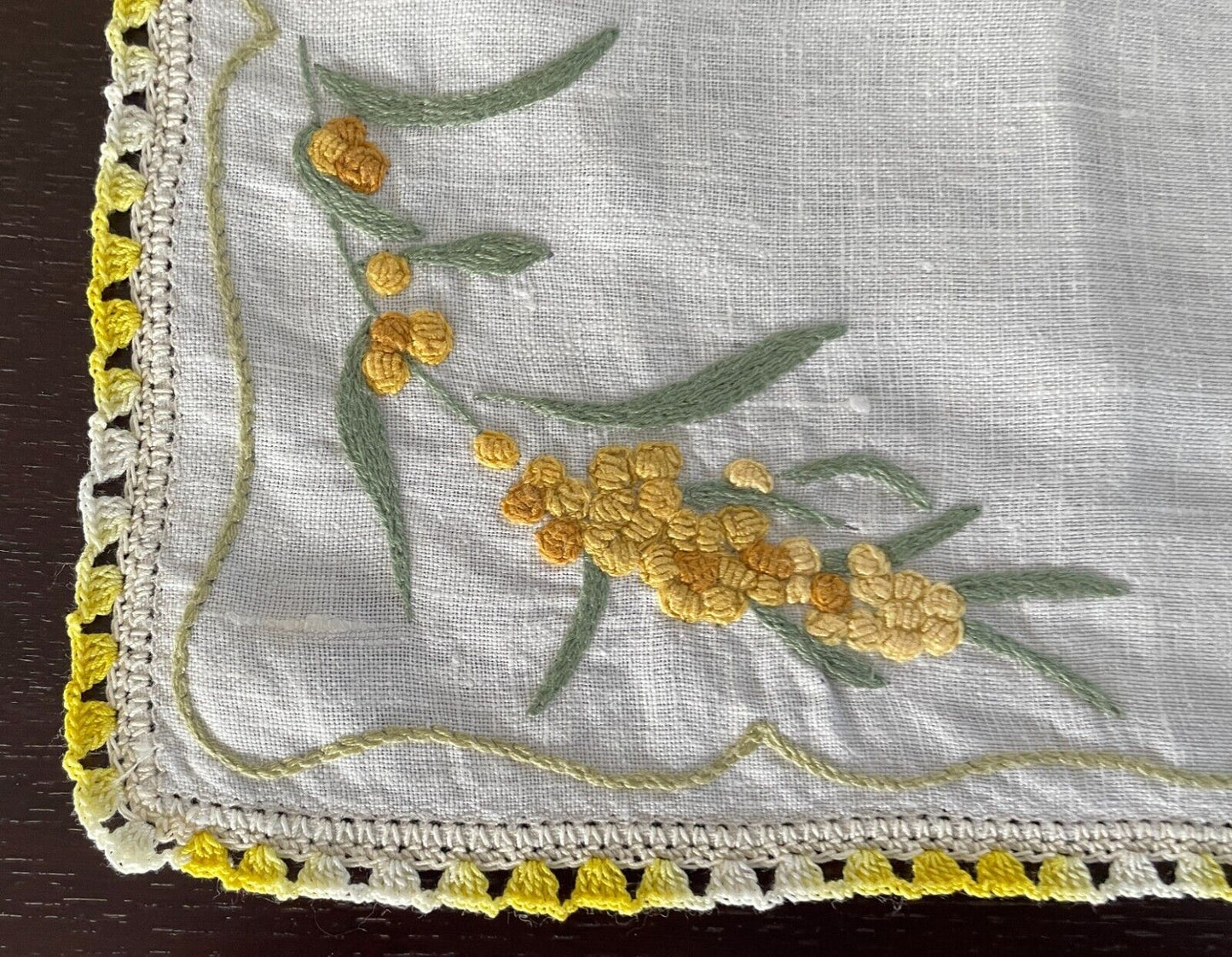 White Linen Table Runner + 2 Doily Set Embroidered Wattle Crochet Edge Doilies