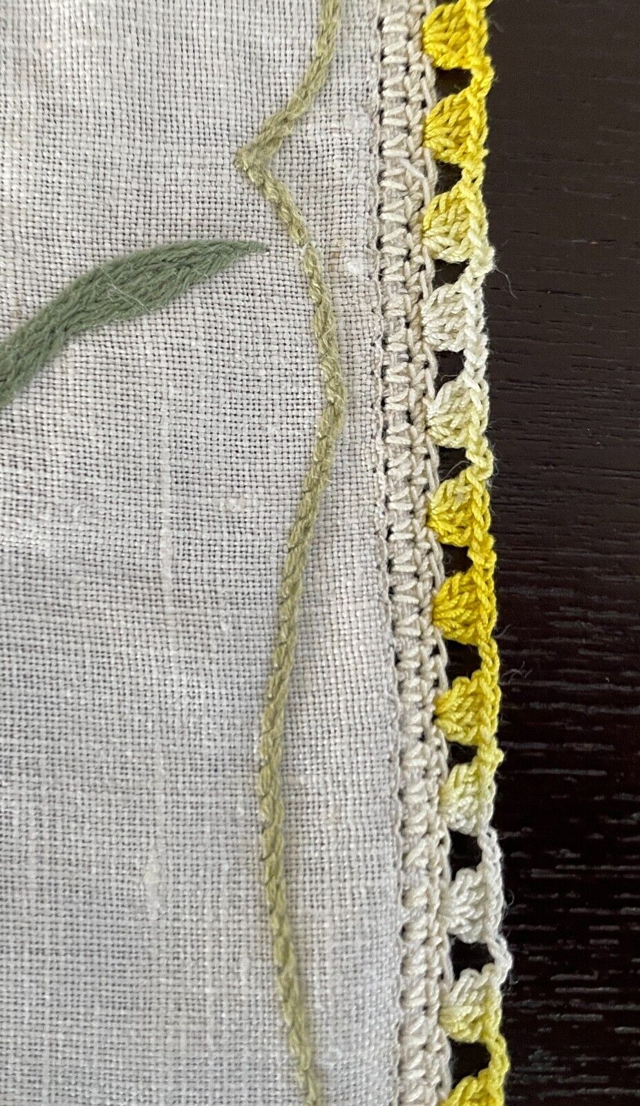 White Linen Table Runner + 2 Doily Set Embroidered Wattle Crochet Edge Doilies