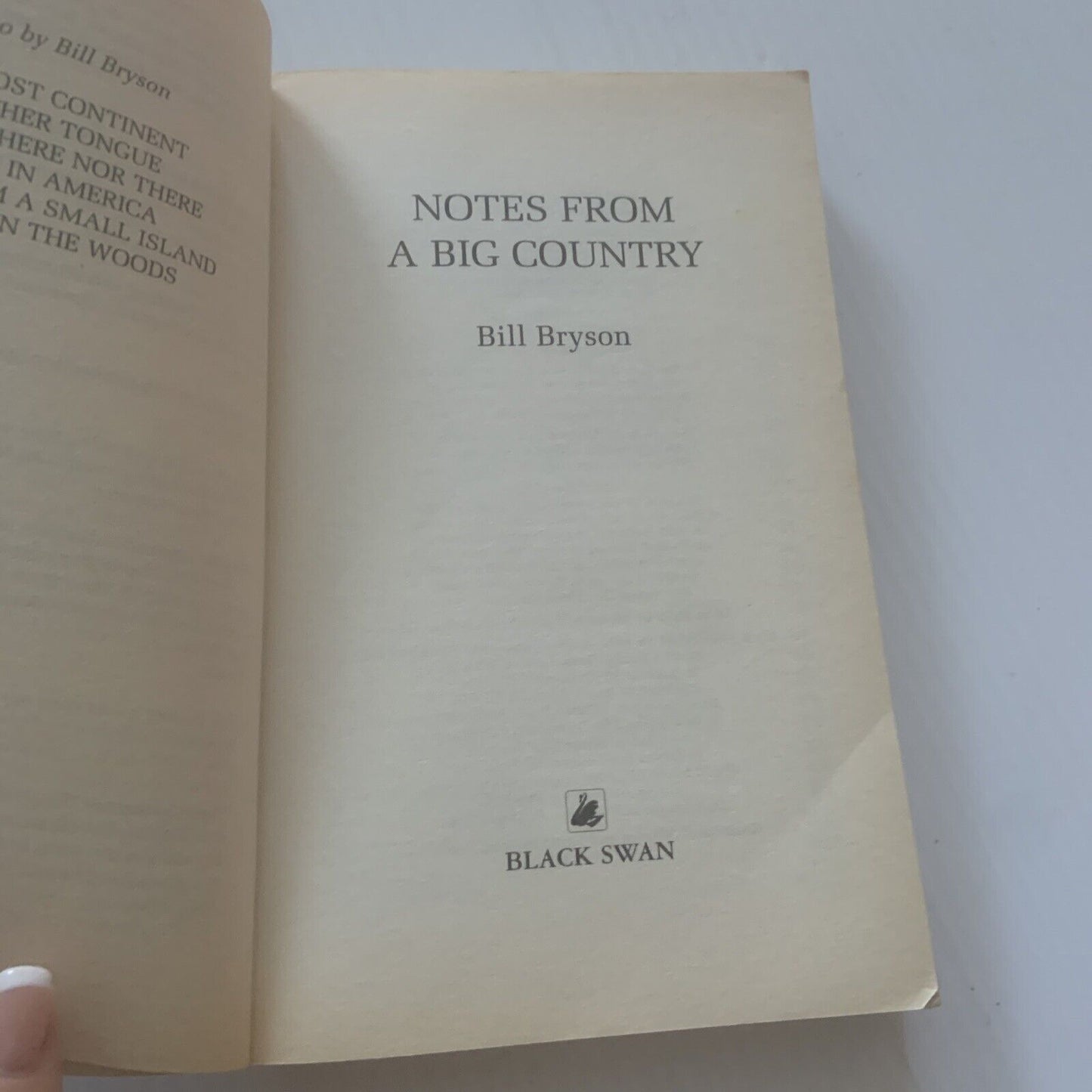 PB Book NOTES FROM A BIG COUNTRY by Bill Bryson Aussie Novel