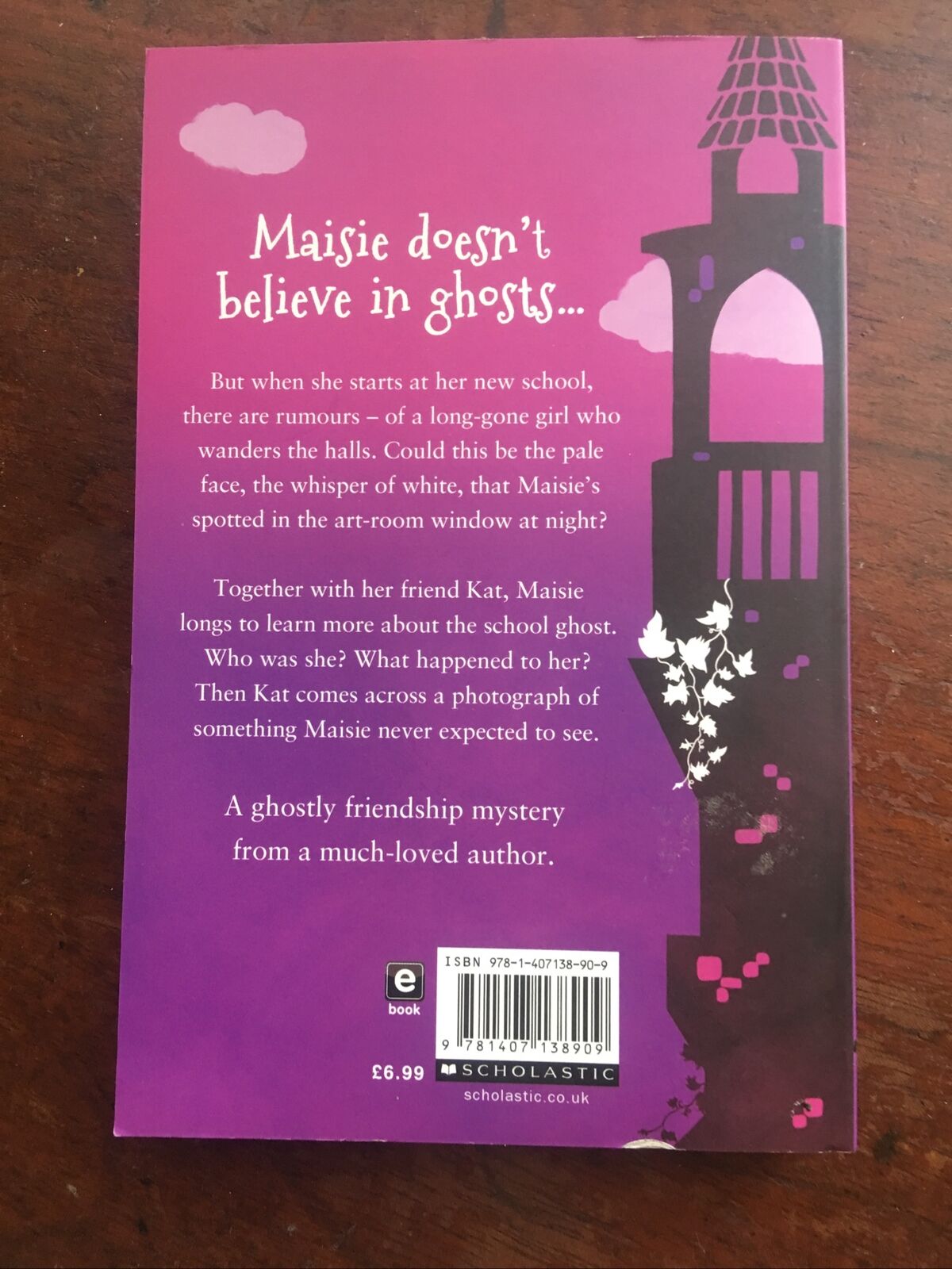 PB Book THE GIRL WHO WASN'T THERE by Karen McCombie 2014 Novel