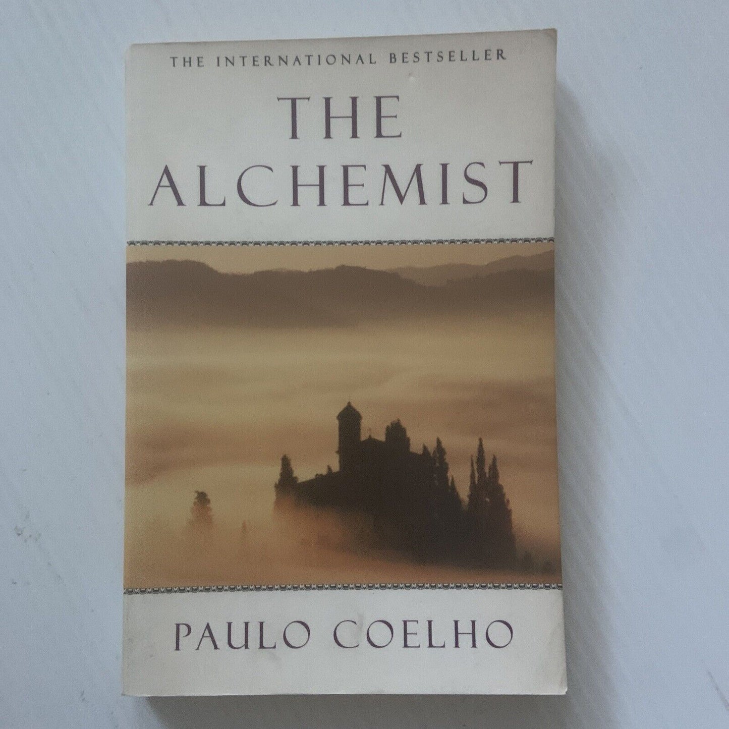 PB Book THE ALCHEMIST by Paulo Coelho 1998 Novel