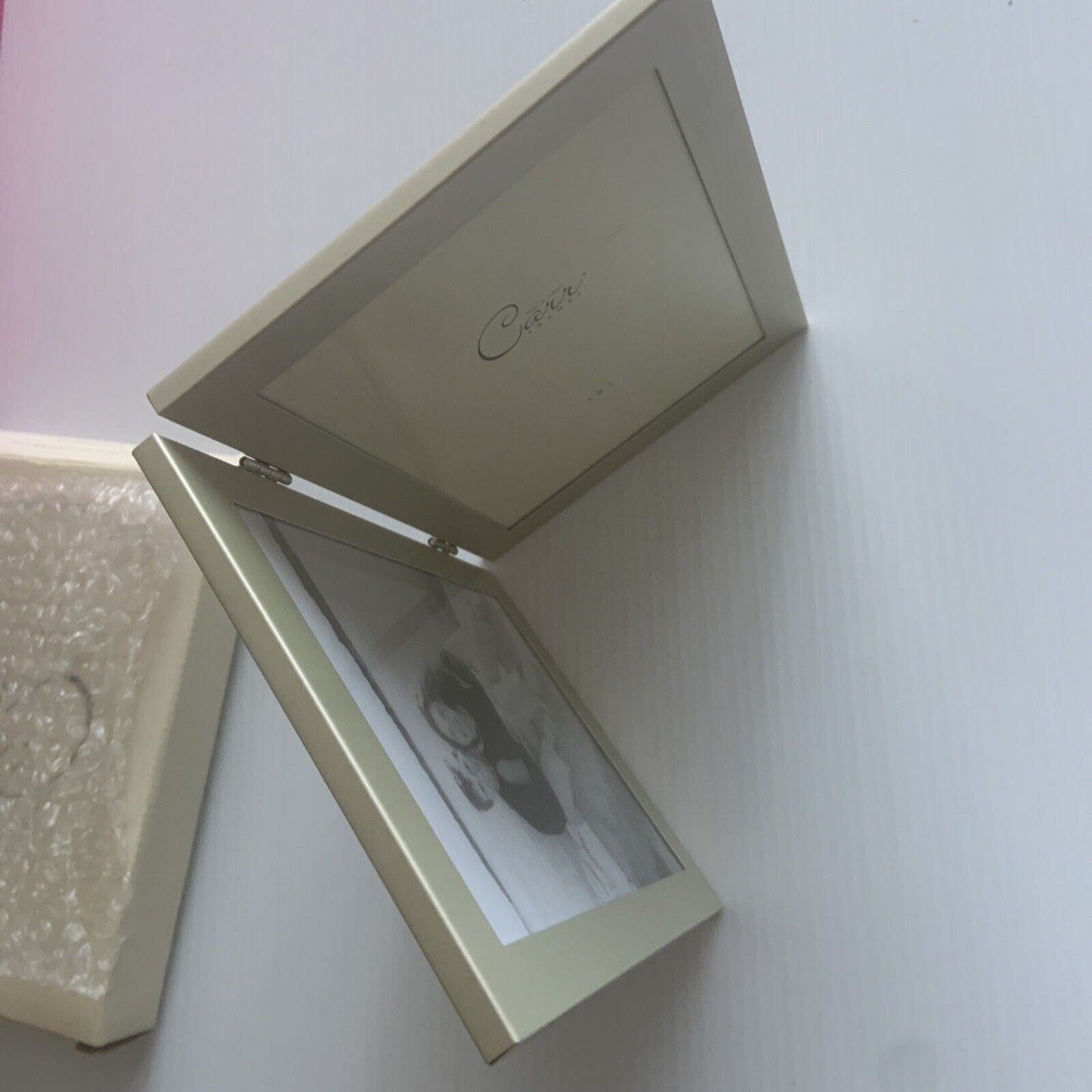 CARR FRAMES Double Hinged Picture Frame White Gold Metal 5x7 In Box Opened NEW