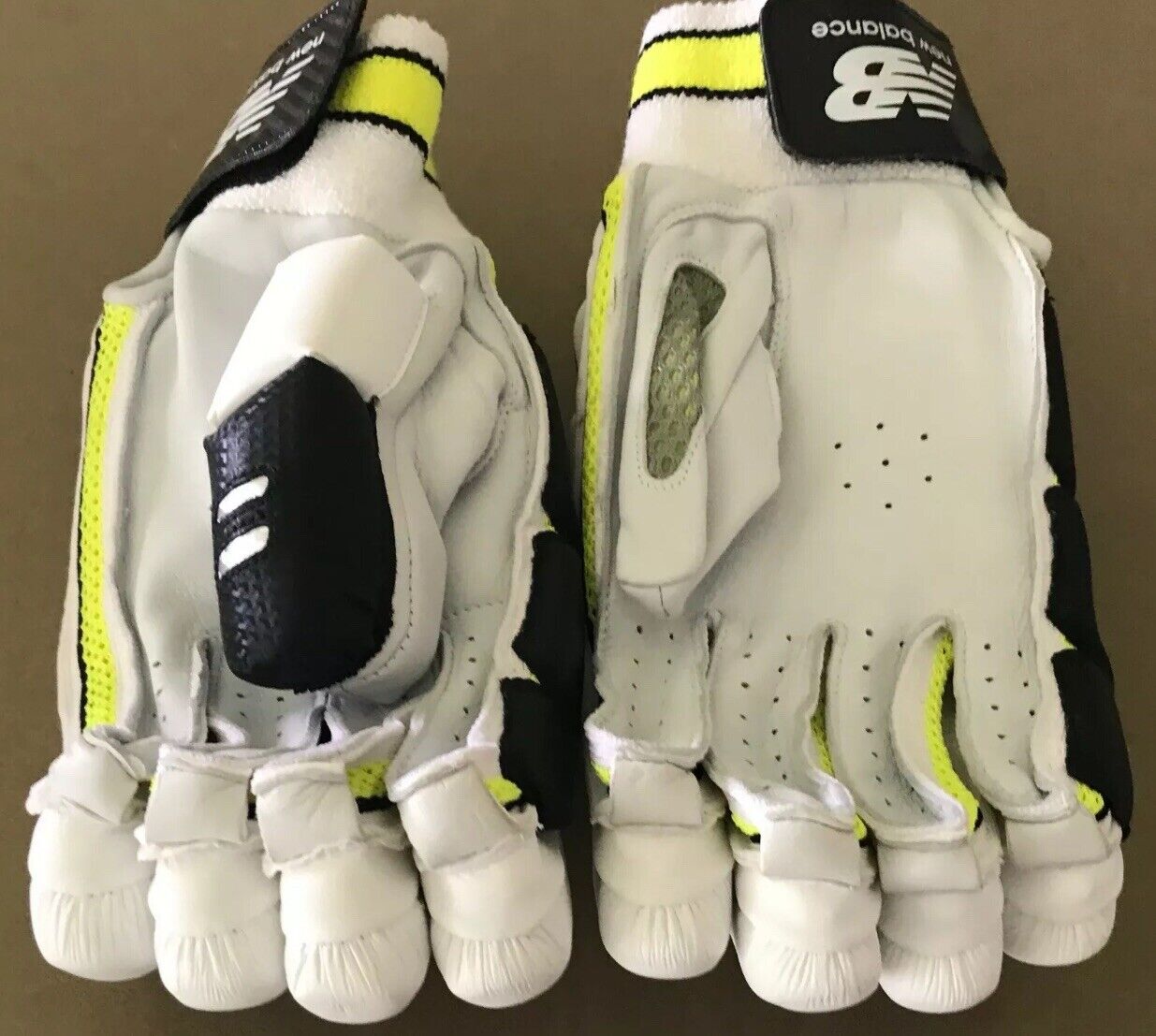 NEW BALANCE Cricket Batting Gloves Left Handed DC 1080 Mens Pair White Neon NEW
