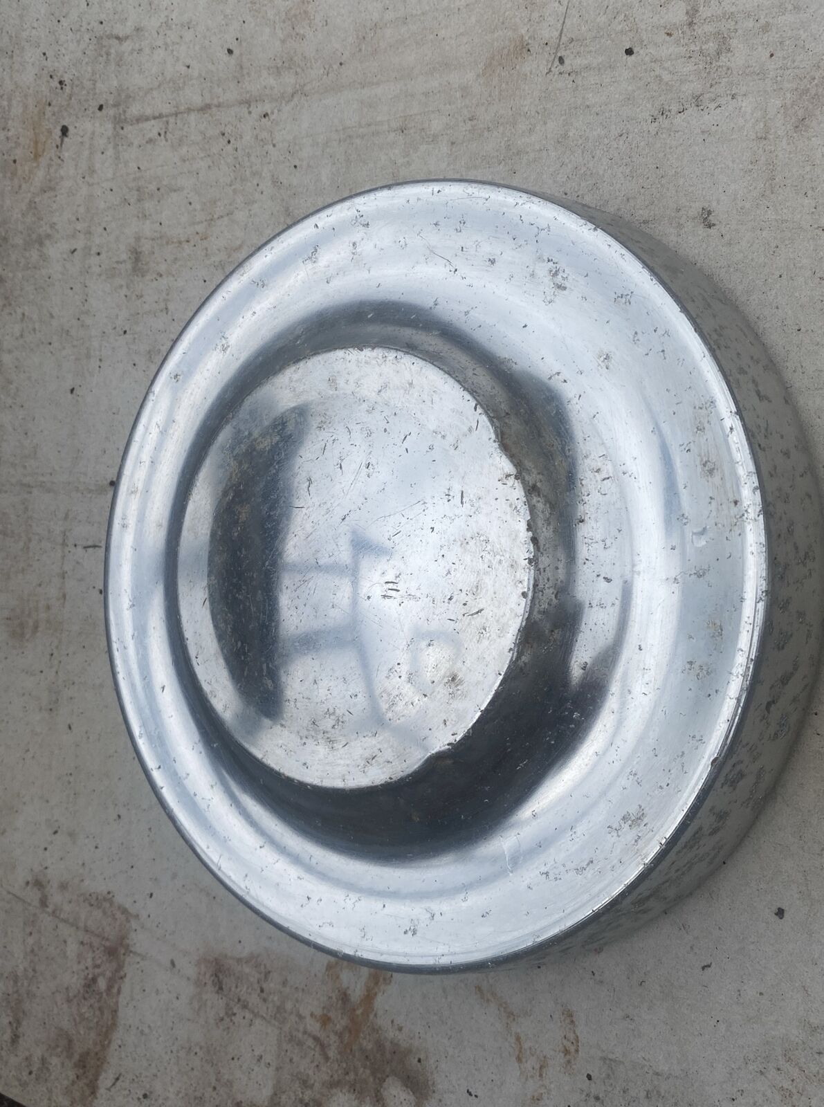 2 x Vintage Silver HUB CAPS Trailer Caravan 40cm Aluminium Steel Round