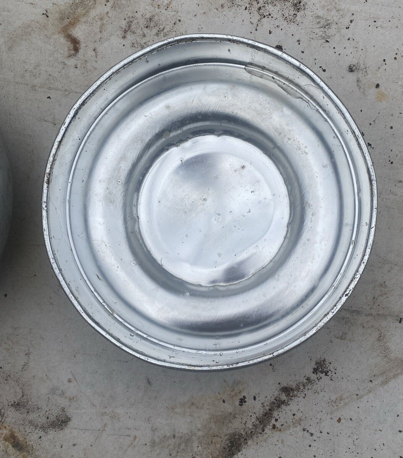 2 x Vintage Silver HUB CAPS Trailer Caravan 40cm Aluminium Steel Round
