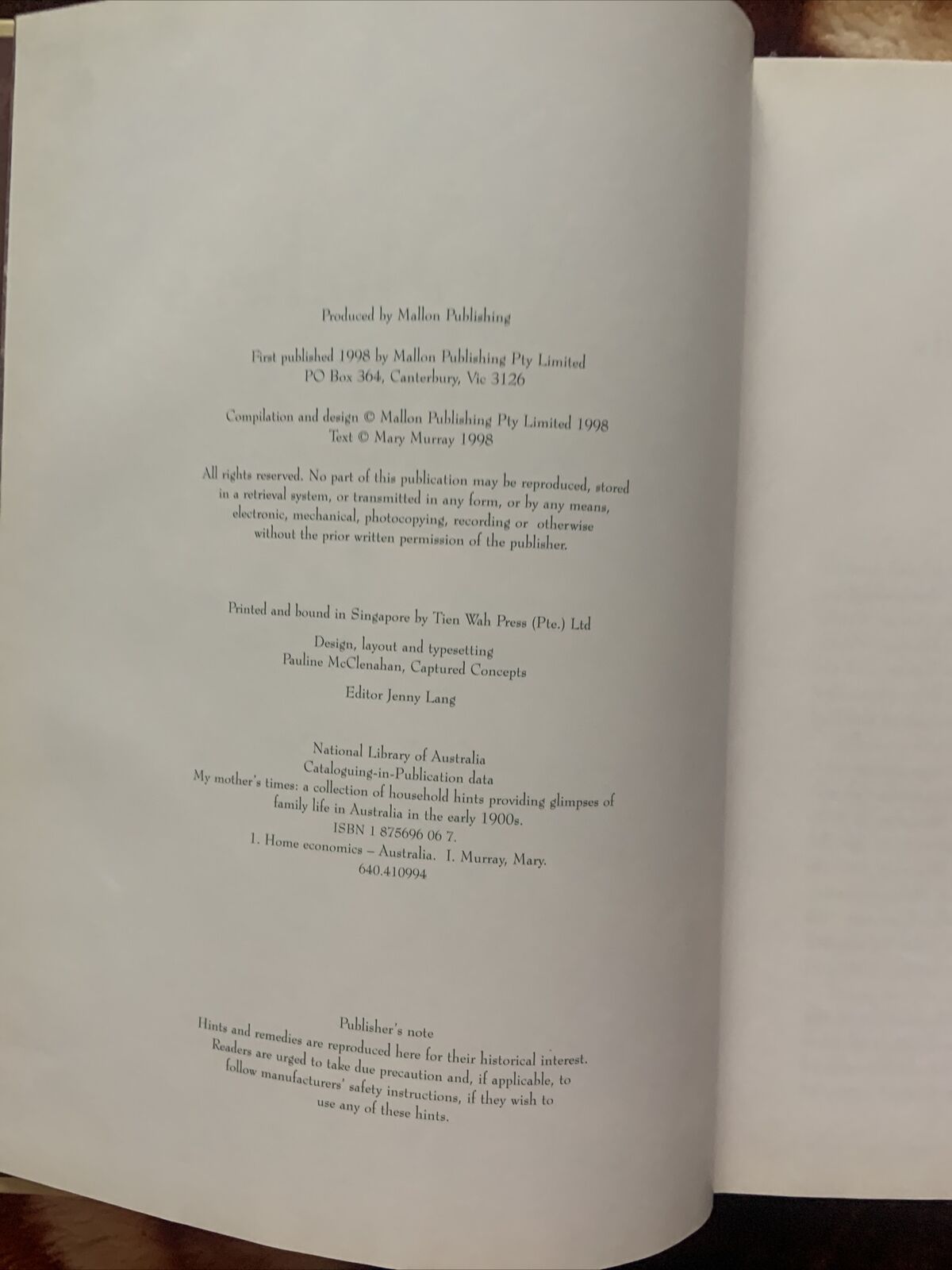 HC Book MY MOTHERS TIMES - A Collection of Household Hints by Mary Murray 1998