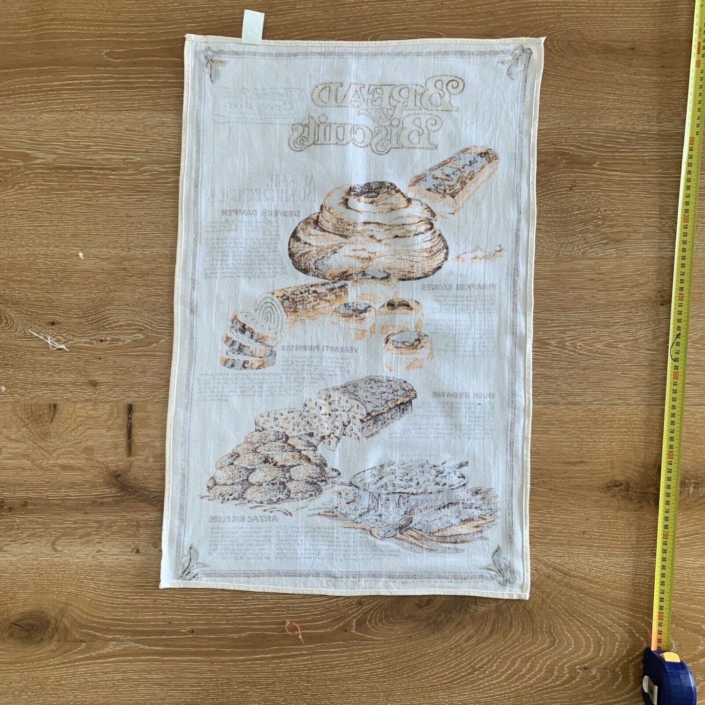 TEA TOWEL Cotton Croydon Outback QLD BREADS & BISCUITS Recipes Souvenir 70 x46cm