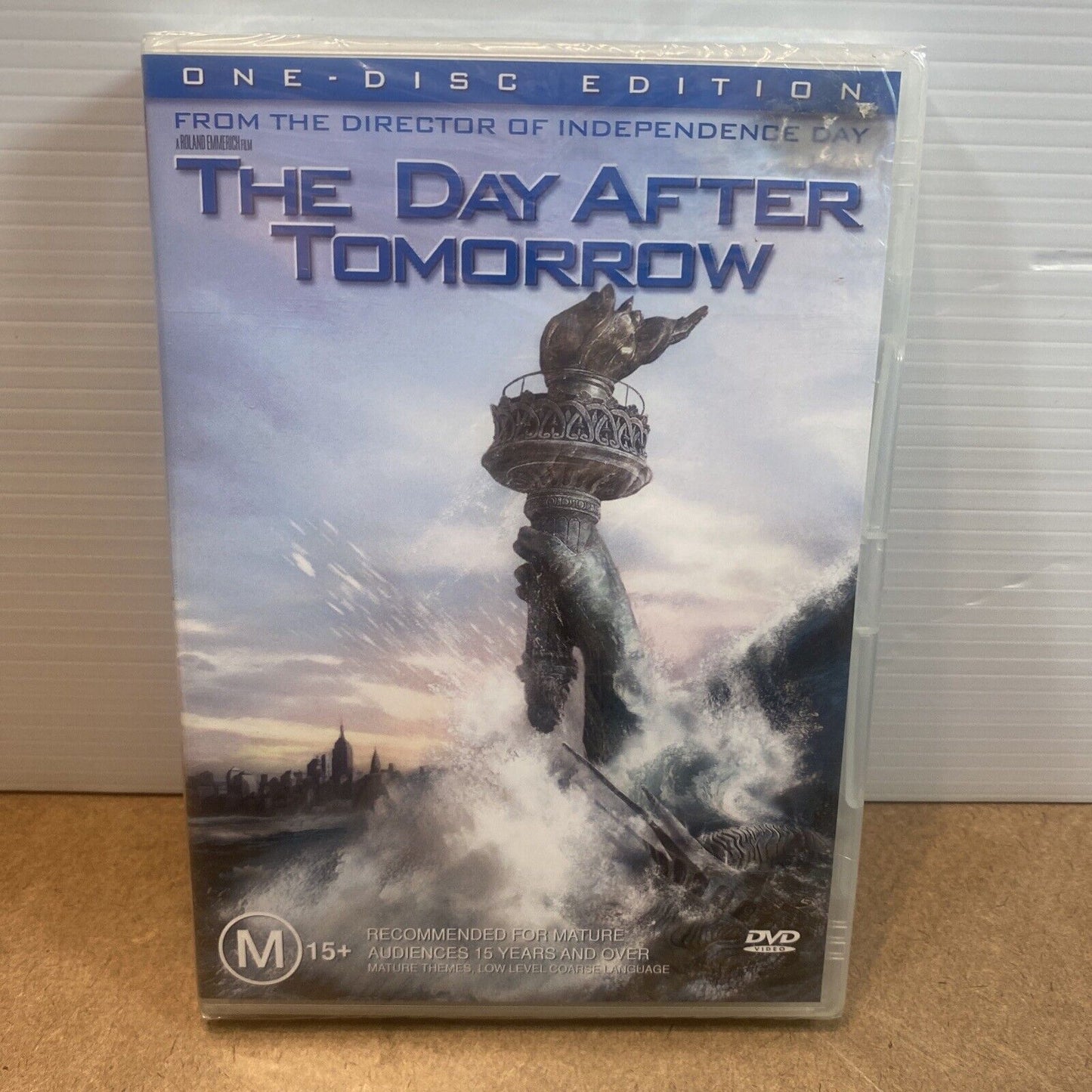 DVD The Day After Tomorrow Movie Dennis Quaid Jake Gyllenhaal 2004 Sealed NEW
