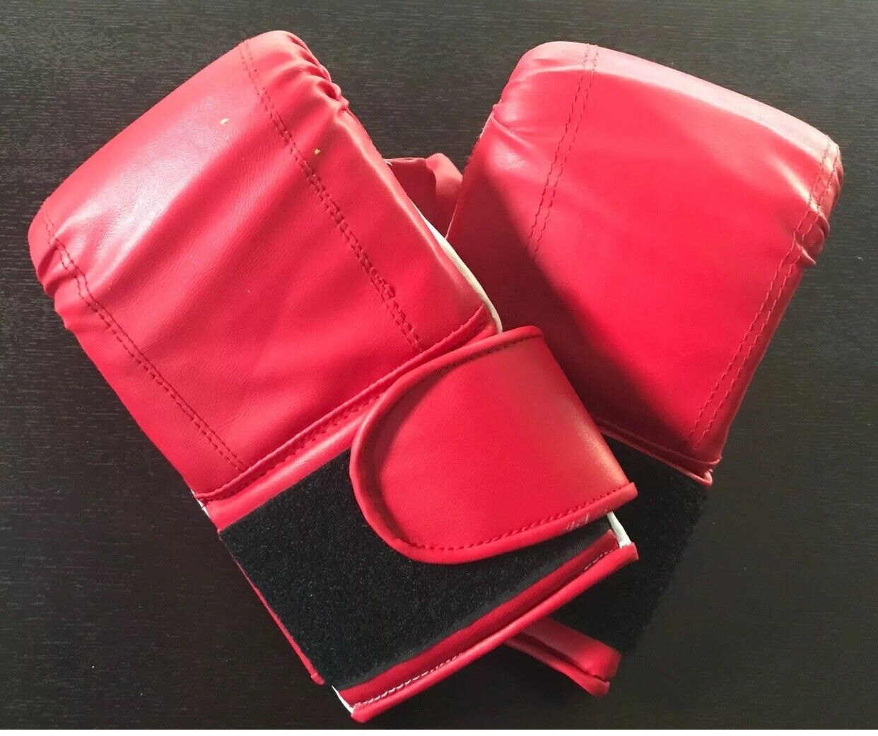 KIMTI SPORT BOXING GLOVES Red & White Size L Unisex Sports Training Spa Partner