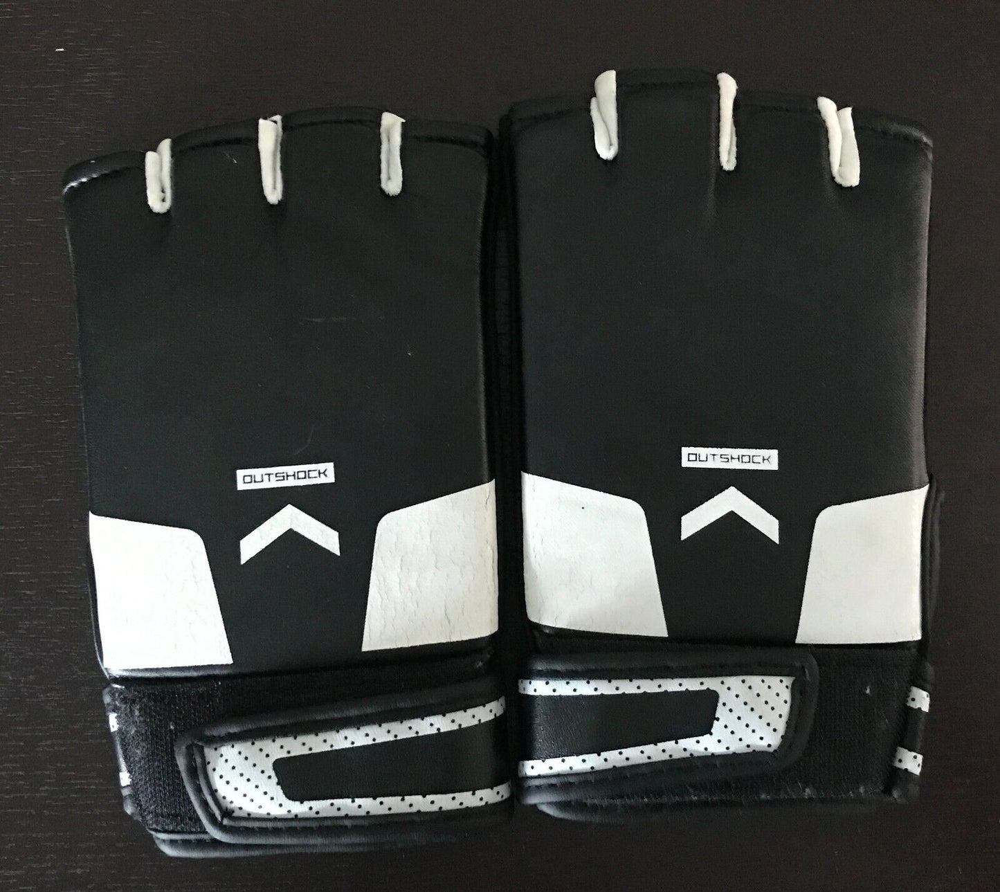 OUTSHOCK Training Gloves Black & White Fingerless 4 Punching Bag Size XL Boxing