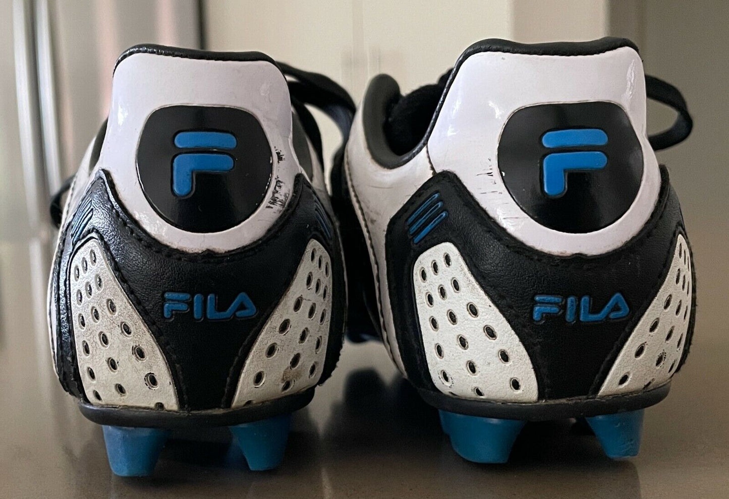 FILA Soccer Boots Black White Blue Football Shoes Unisex Kids Sz US 2 EU 33 UK 1