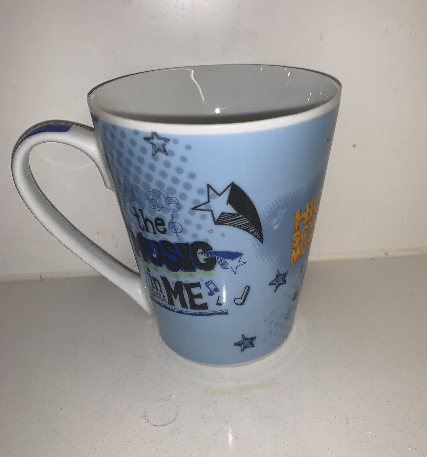 Mug HIGH SCHOOL MUSICAL Disney Coffee Tea Bright Ceramic Collectable Zac Efron
