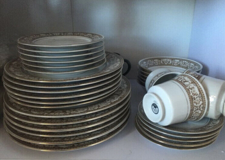 Dinner Set SEYEI Regal 2944 for 6 Floral & Scroll Band Gold Trim Japan NO Cups