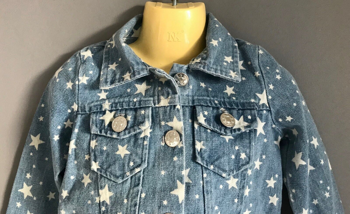 Girls Size 2 MAELI ROSE Denim Jacket w White Star Print & Mesh Net Trim Hem NEW